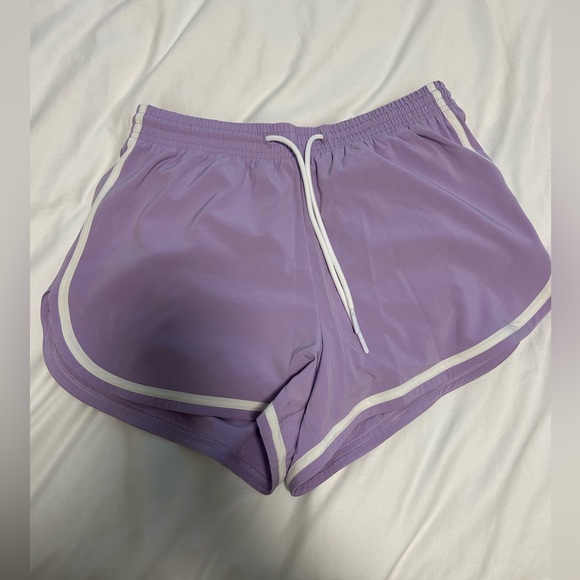 Gilly Hicks Active Set NWOT - Picture 2 of 5